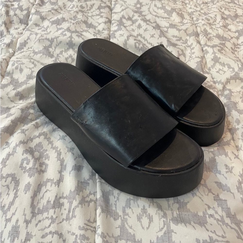 Forever 21 Black Platform Sandals